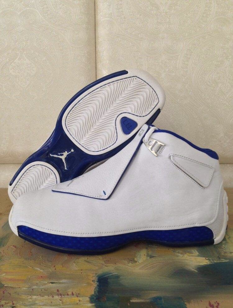 aj蓝白倒钩低帮设计理念,aj系列分老款新款吗