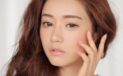 皮肤过敏不吃过敏药可以自己好吗,以前皮肤不过敏现在过敏怎么回事