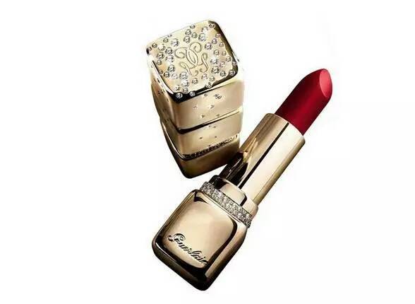 我老公从来不敢碰我的化妆品,不能碰老婆的化妆品