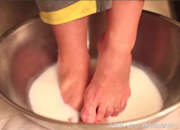 冬季泡脚暖身暖心,驱寒温肺泡脚