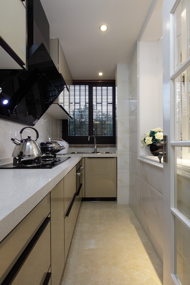 衣帽间简单实用美观装修,衣帽间能不能装修