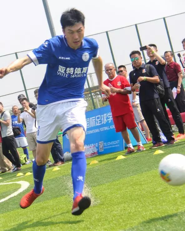 新疆孩子的足球梦,蒲城孩子的足球梦