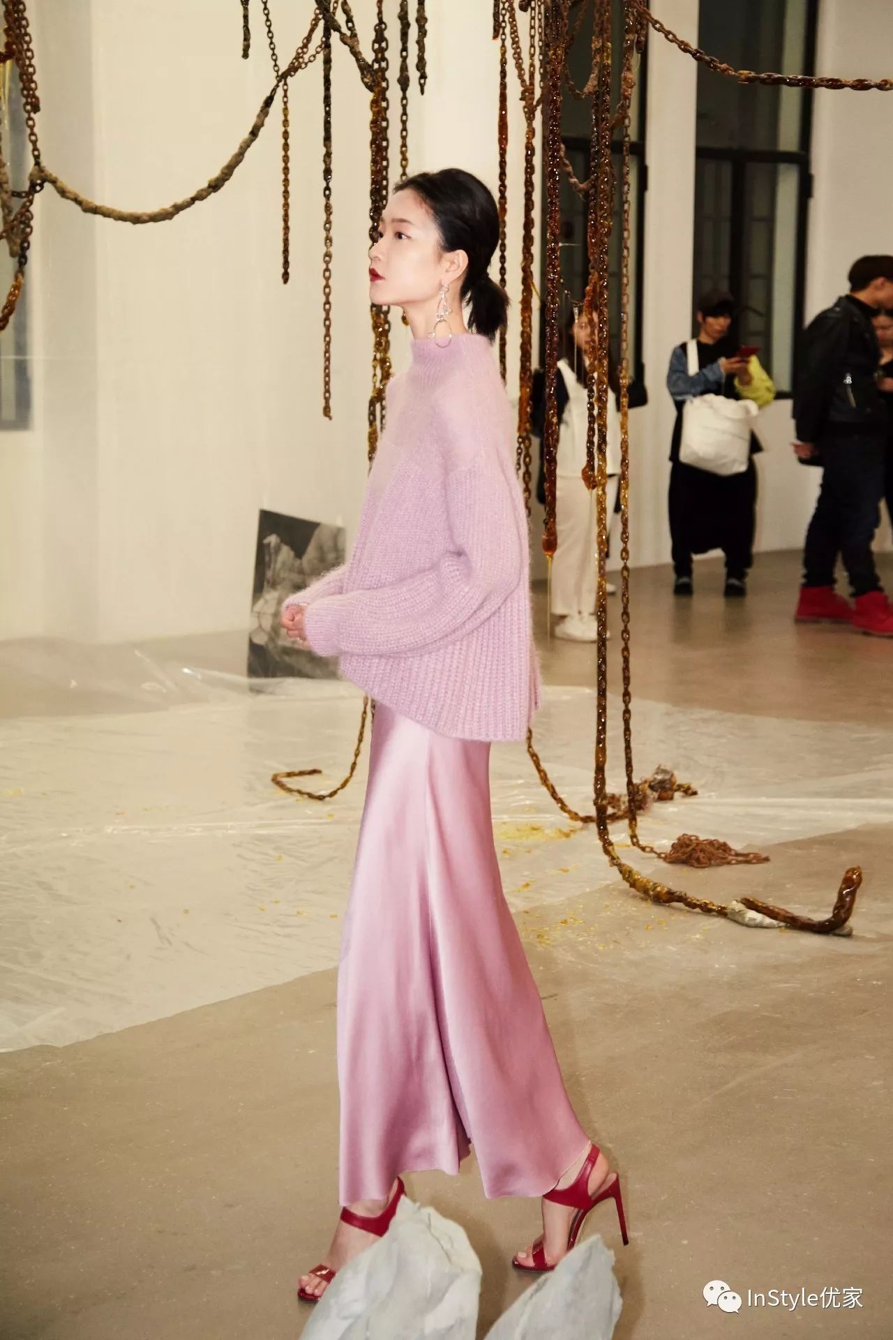 pantone公布的2018的流行色,pantone发布2018年流行色