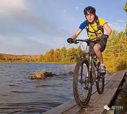 山地自行车和公路自行车区别,你知道山地车和公路车的区别吗