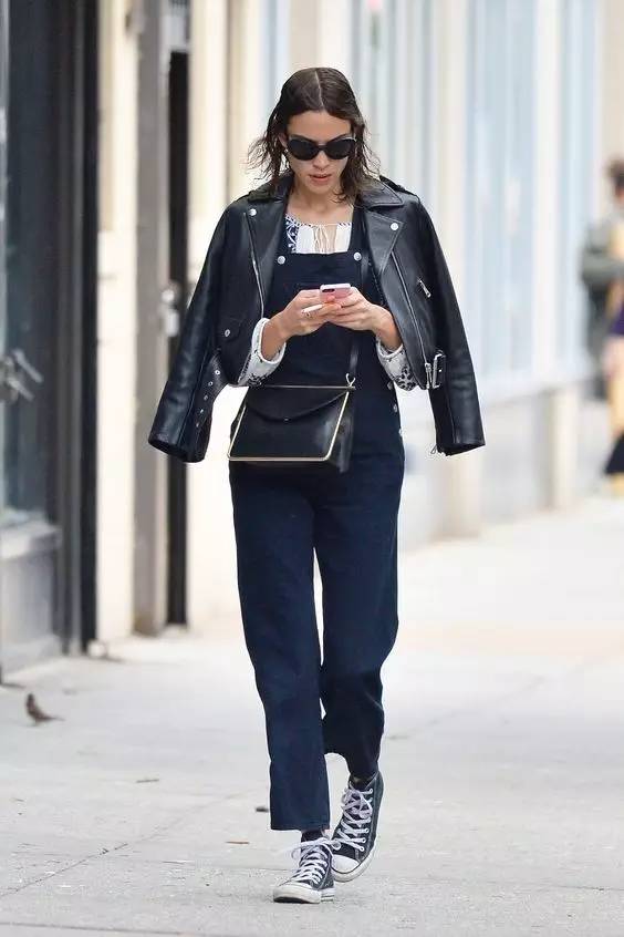 你还在迷恋Stan Smith啊？！ | 她们都换帆布鞋唻~