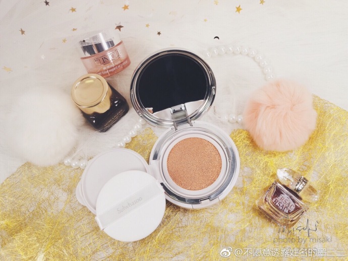 想要底妆完美必须做好妆前保湿,想要皮肤光滑无瑕吗