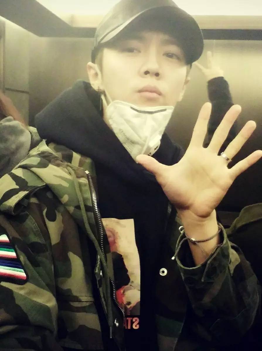 鹿晗和黄晓明对比,八姨太和金戴银