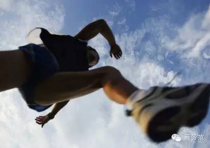 在职场怎么穿衣打扮,如何高效进行职场穿搭