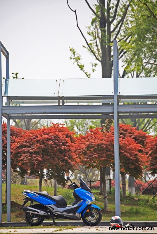 光阳赛艇300测评,牛摩测评赛科龙