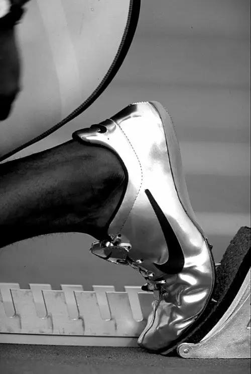 最火的跑鞋和最厉害的跑鞋,比超级飞马还帅的跑鞋