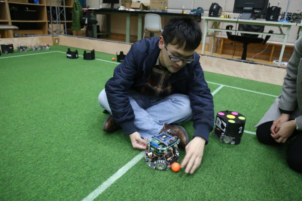 学子上头条|国足的世界杯冠军梦，他来实现！