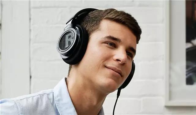 从1千到1万的声音,100到1万耳机对比