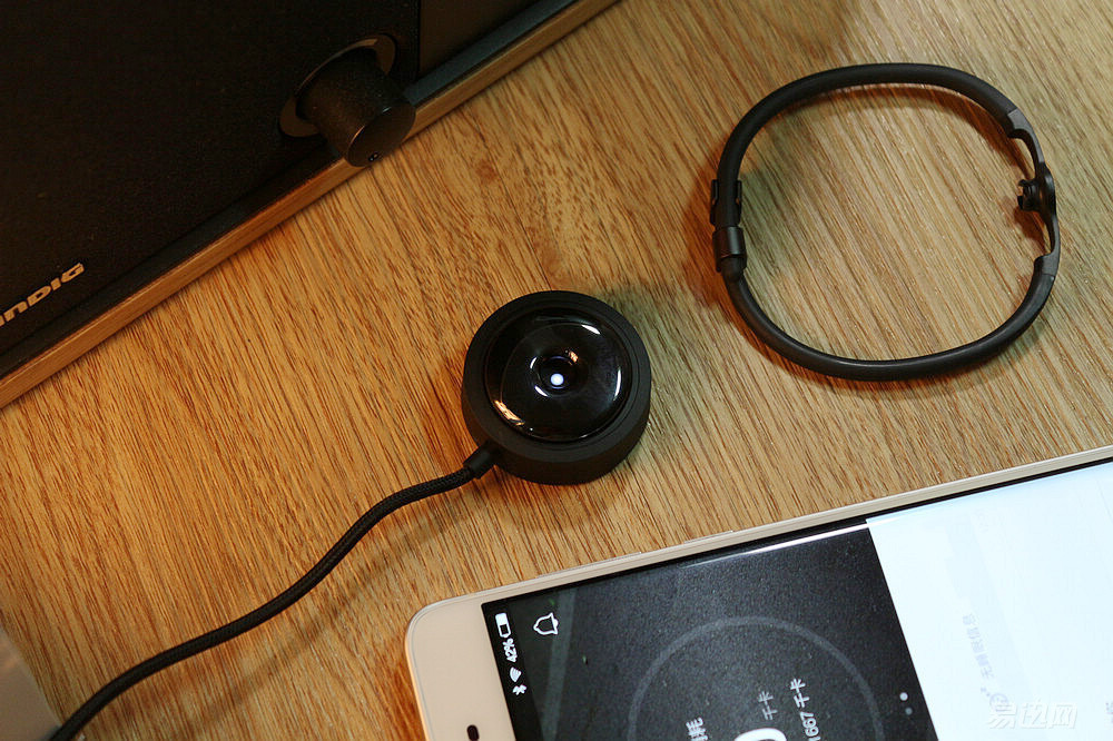 amazfit华米赤道手环plus,华米amazfitx概念手环