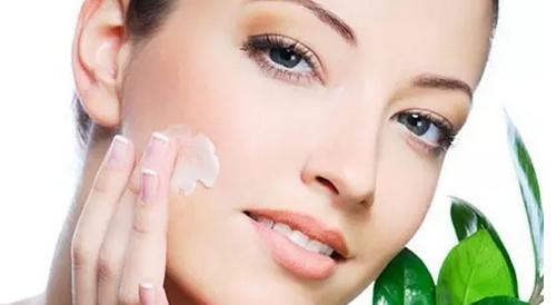 油性皮肤长痘怎么办养成好习惯祛痘变简单