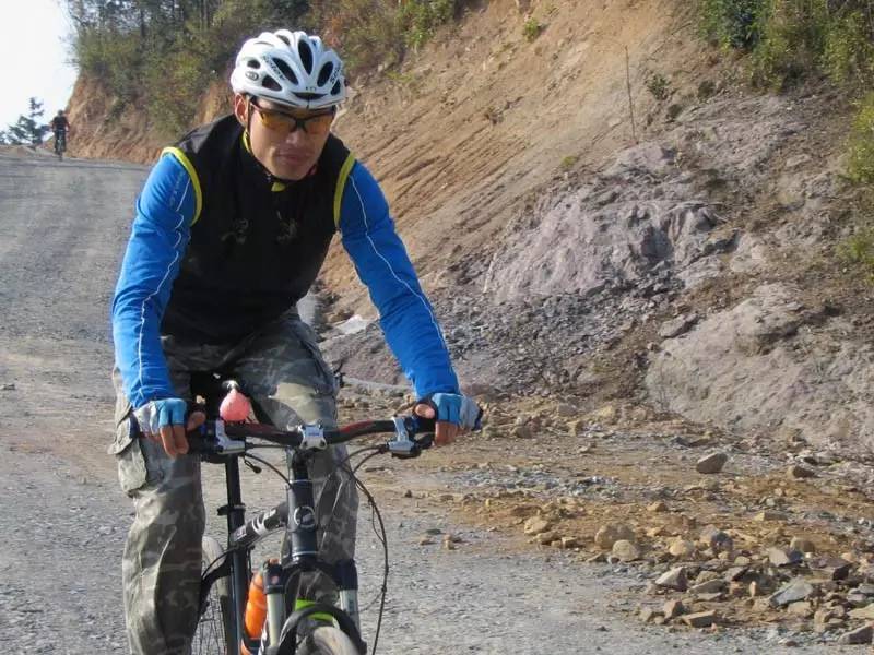 驻人微乐：云计算里的中国风骑行探险者