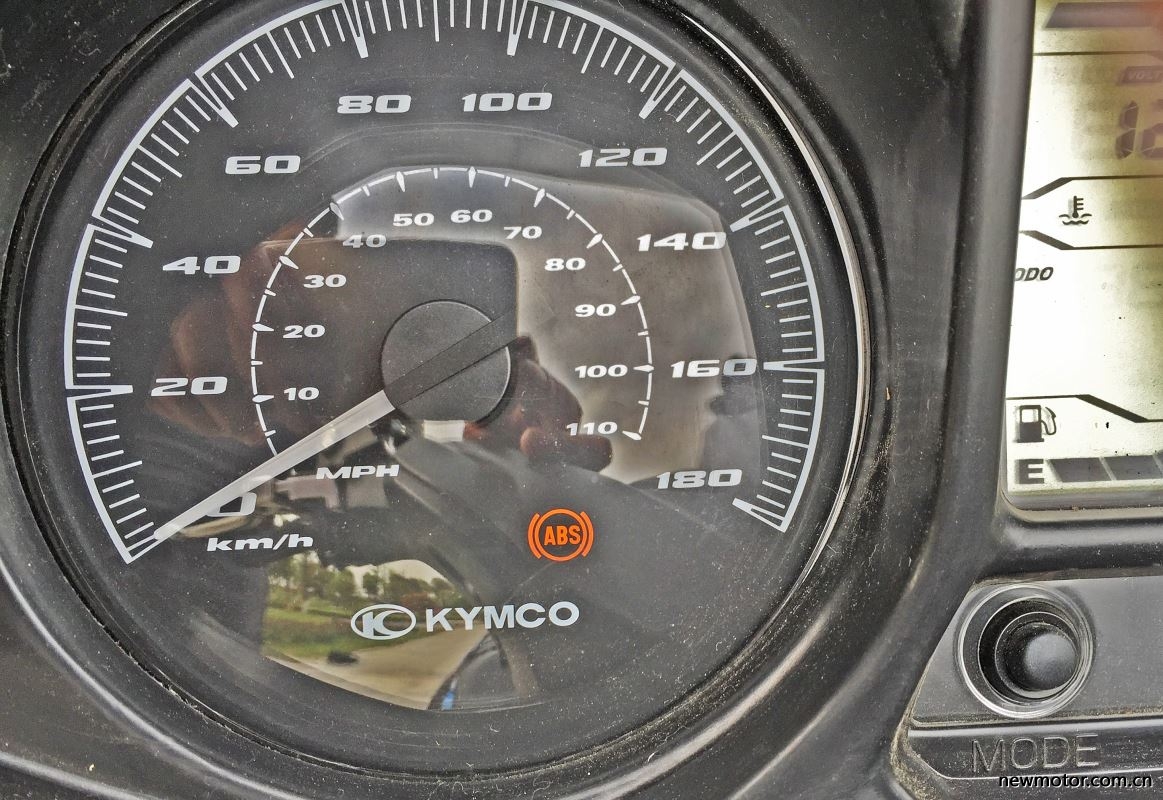 光阳赛艇300测评,牛摩测评赛科龙