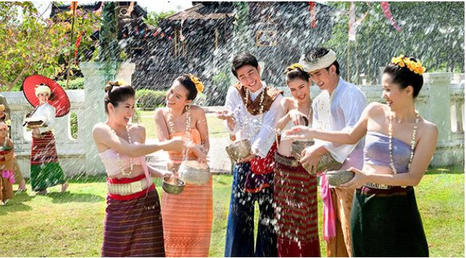 今年泼水节几个奇葩视频,泼水节变味解决措施