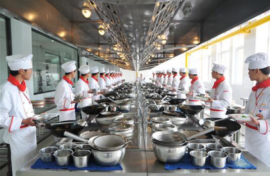 海南新东方烹饪技工学校在哪里,新东方厨师培训学校