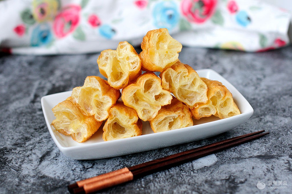 家常油条怎么炸,家常油条怎么炸才好吃又酥又软