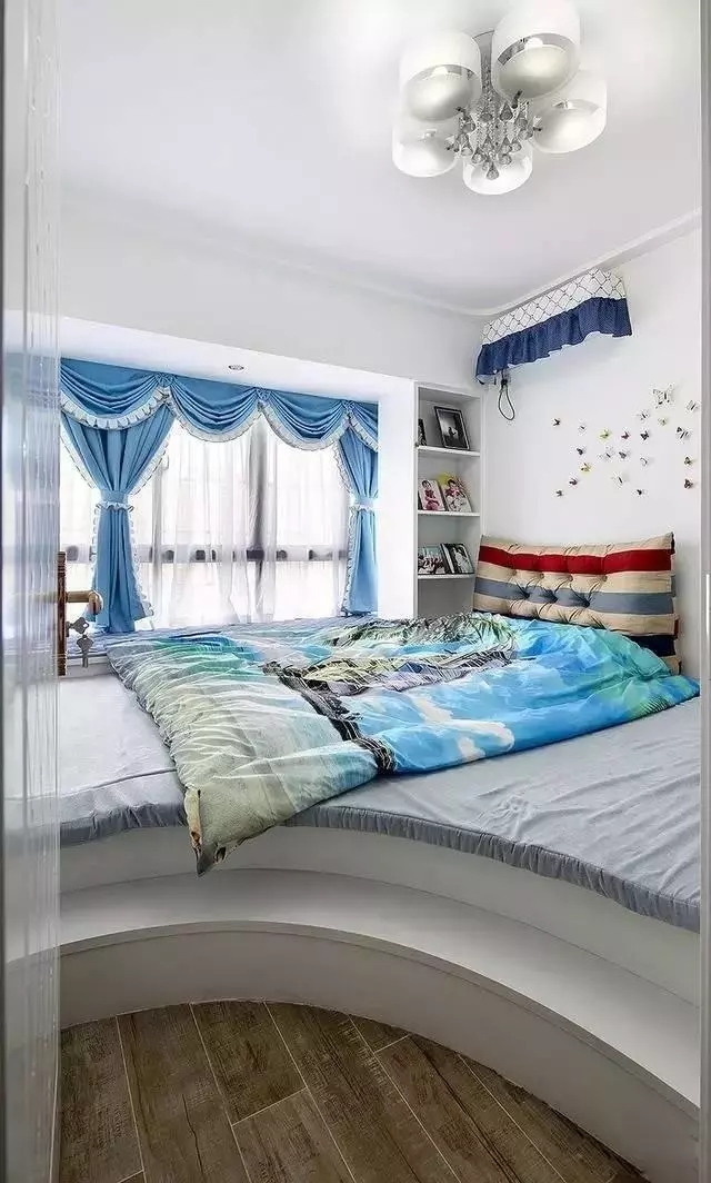 昆明恒大名都刘女士把新家装修成大海，老公说每次回家都想冲个浪