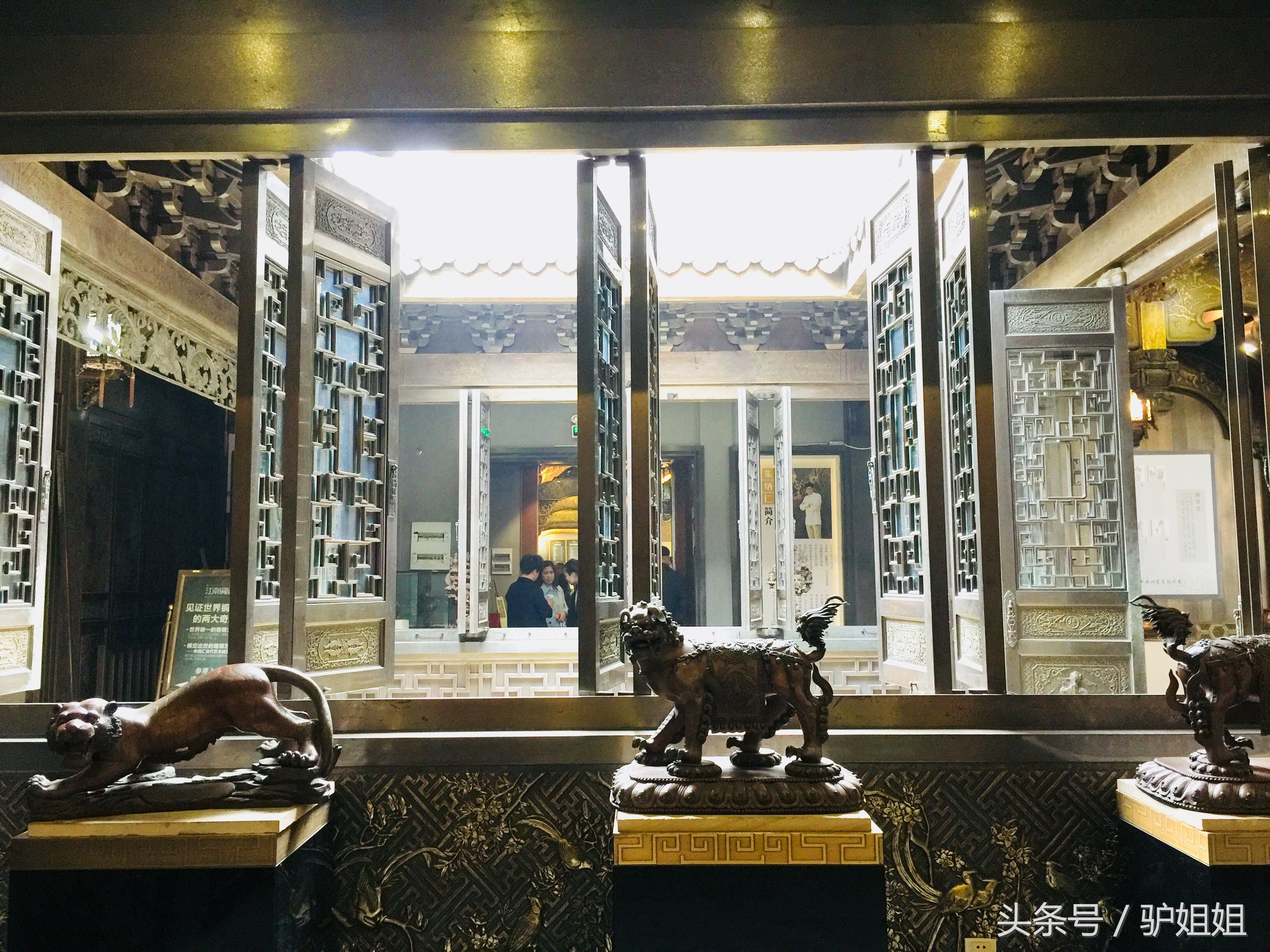 世界上纯金打造的别墅,黄铜做的房子