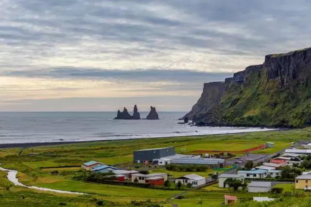 腾龙24-70g2与原厂比差距大吗,腾龙24-70g2拆解