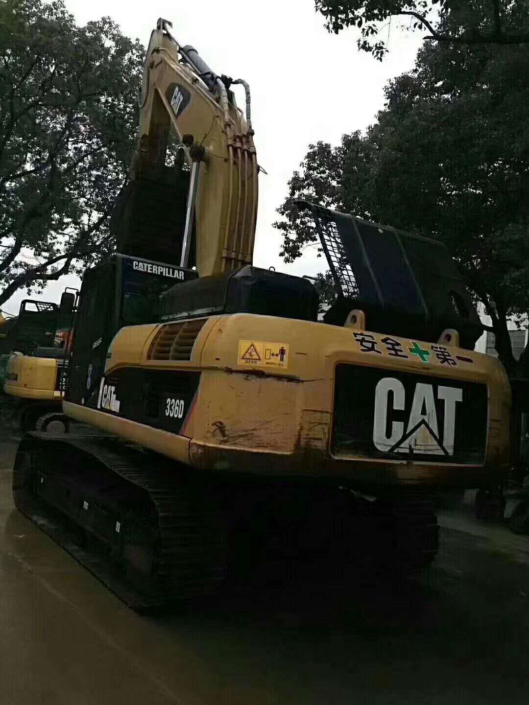 新挖机和二手挖机对比,进口报关二手挖机