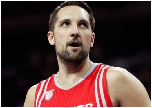 还给保罗的3号球衣,安德森做了正确的选择,喂“饼”他已经吃撑了