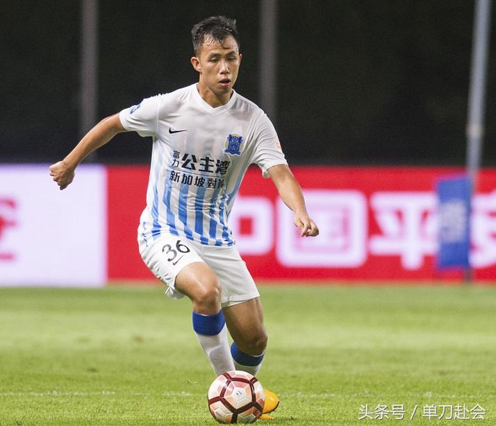 广州恒大球员曾诚照片,曾经球童如今巨星