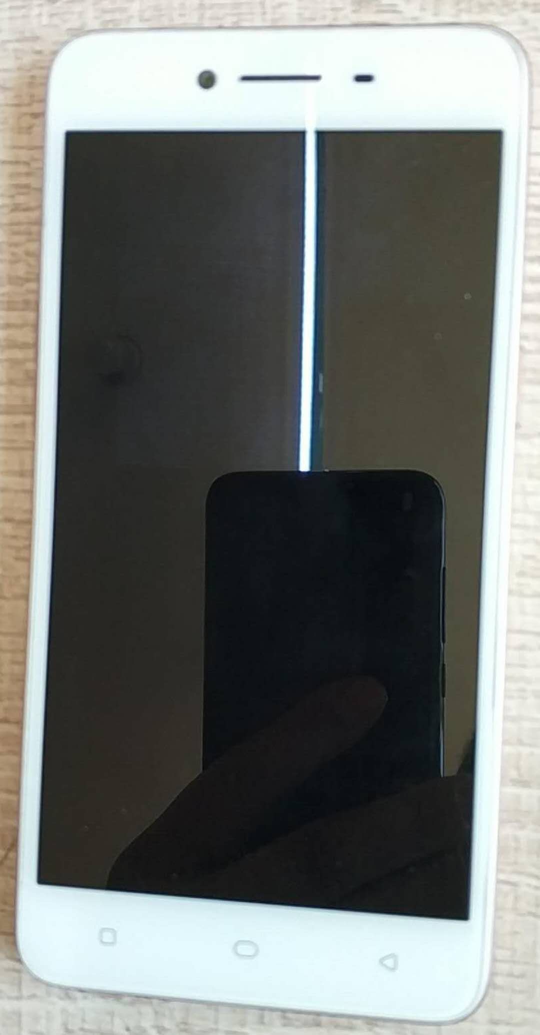 opporeno4pro手机进水了怎么办,oppo手机进水开不了机维修过程