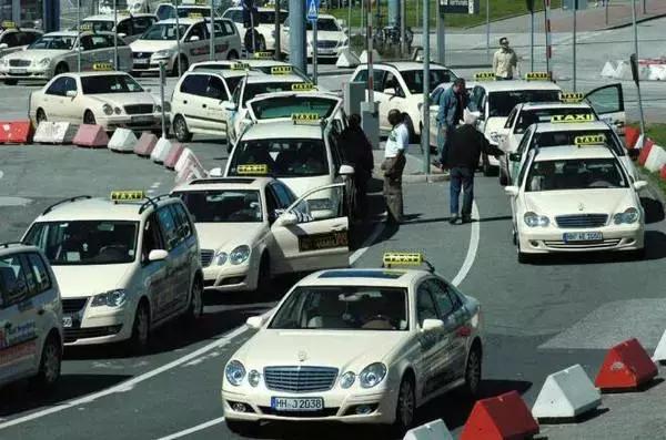 出租车最经典的车型,各国出租车车型大全