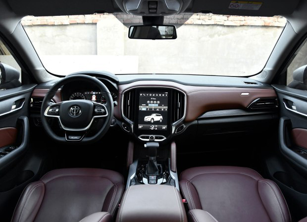 新捷豹xfl将上市,新捷豹xel上市银色