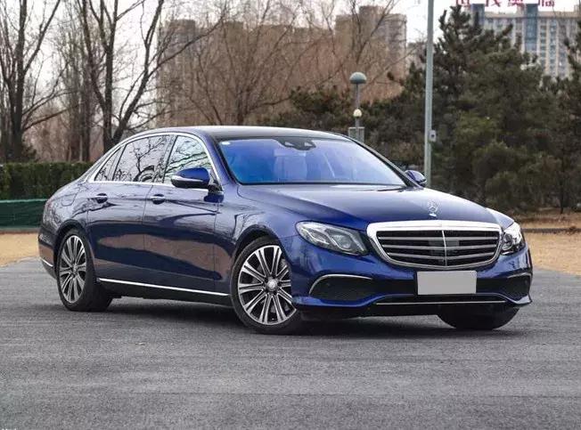 国外奔驰出租车和国内一样吗,哪个国家出租车都是奔驰宝马