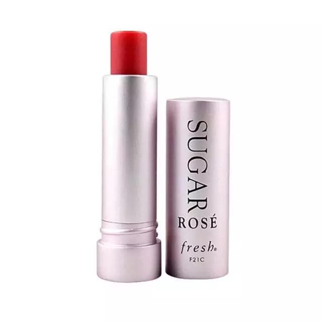 唇炎导致嘴巴干裂流血？起皮干燥？究竟哪款润唇膏才有效？