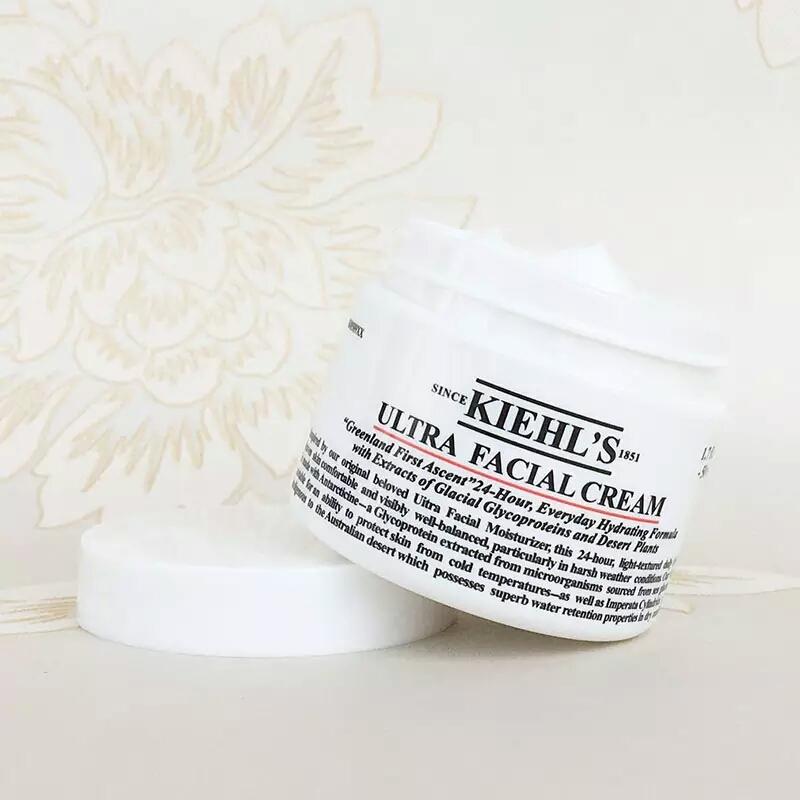 天气干燥脸脱皮哪种面霜好,天气冷的面霜哪种好用