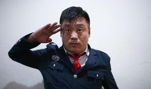 宋晓峰现实中真实的样子,宋晓峰现实也结巴吗