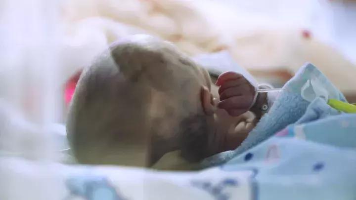 生命奇迹丨1100g，30周早产儿，心脏手术怎么做？