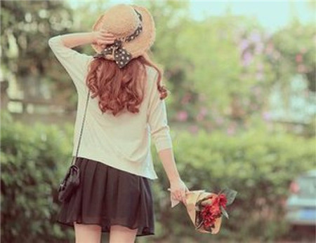 玫瑰水硝烟四起，而他们才是真正的平价赢家