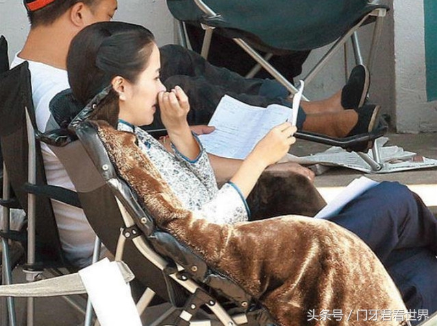 不活了,原来我心中的女神也要扣鼻屎,但最后一个除外