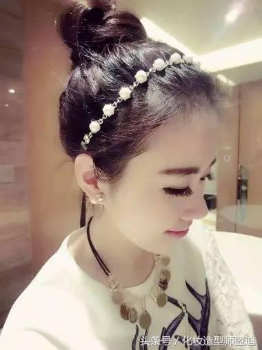 头发碎发多了怎样扎好看,头发碎发太多怎么弄发型