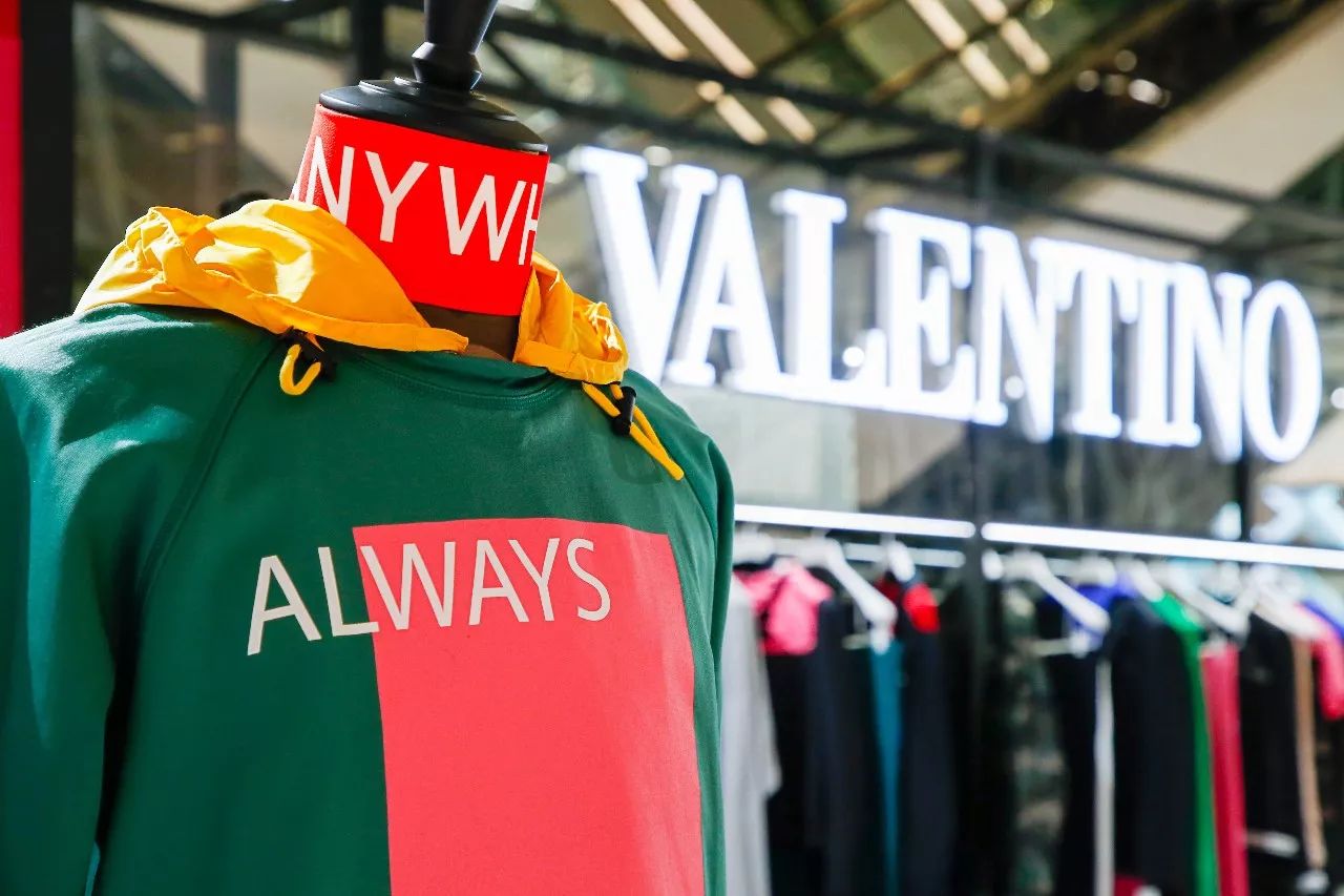 rihanna时髦精,rihanna个人品牌秀