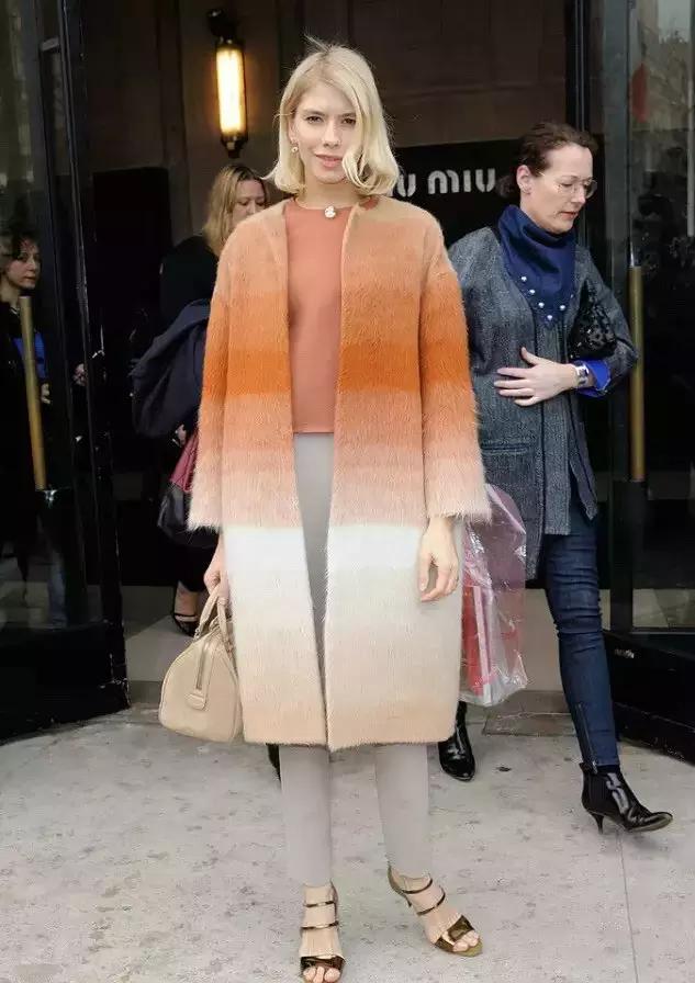 项链搭打底衫温柔冬季,项链搭配衣服的技巧平价