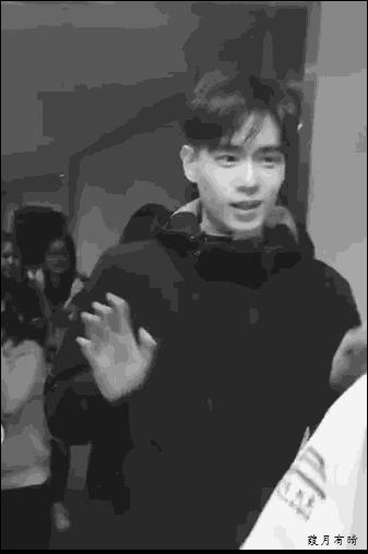 又少一个男神?没关系,你们的新晋男票“小彭于晏”已经上线!