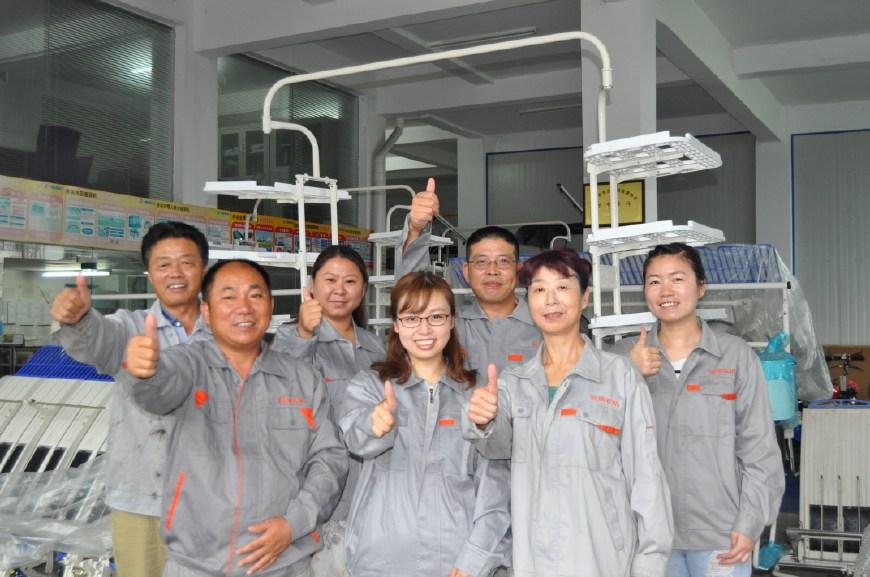 美女不搞证券搞农机，半年销售80多台插秧机是怎么做到的