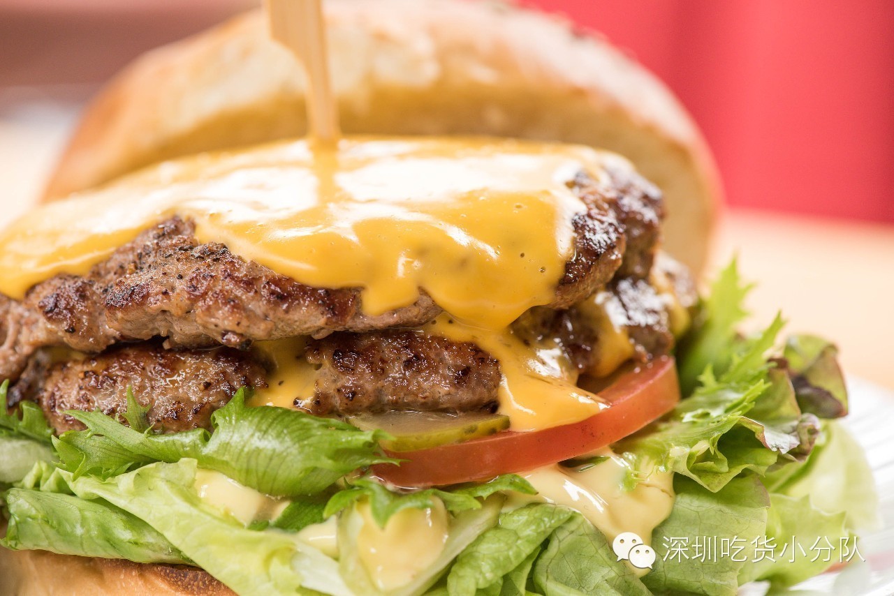 第3家店，但新来的两个男店长都不是人...