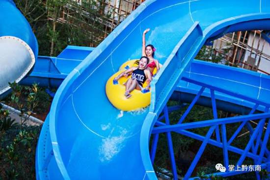 冬日里的温泉最暖心,冷天最适合泡温泉有益身体健康