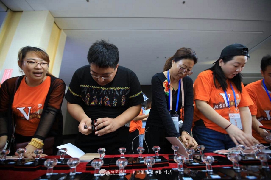 琉璃、课本、足球，博物馆也能玩嗨