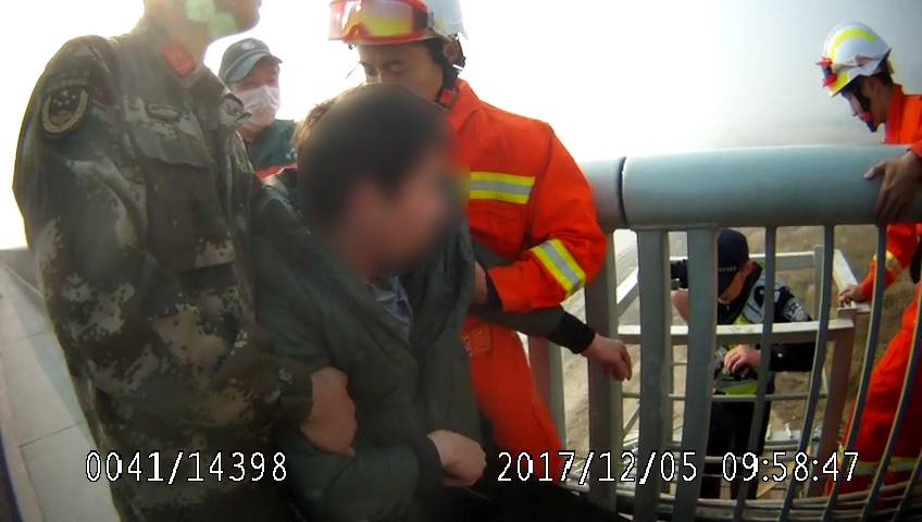 4岁男童看到电视就吓哭，“恐屏”症背后竟是这个原因，家长反思：我是不是做错了？｜武汉早班车