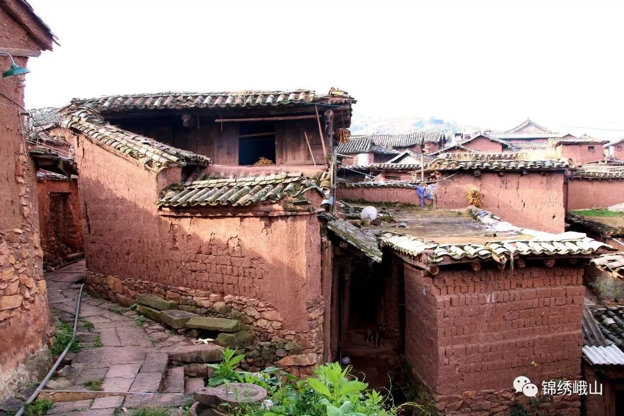 走进大山深处感受古村落的绝美,云南省玉溪市峨山县塔克冲大庙