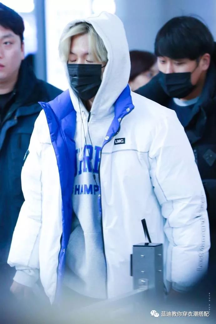 插播男明星｜边伯贤罗志祥金在中机场*服私**，活动*服私**搭配